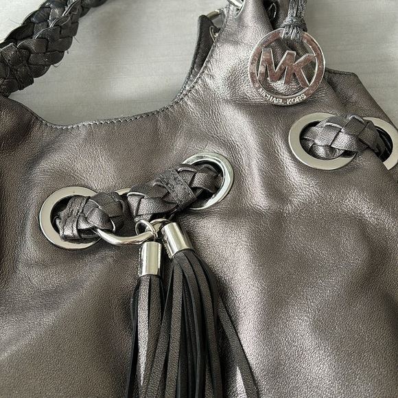 Michael Kors Metallic Braided shoulder bag - Picture 3 of 8